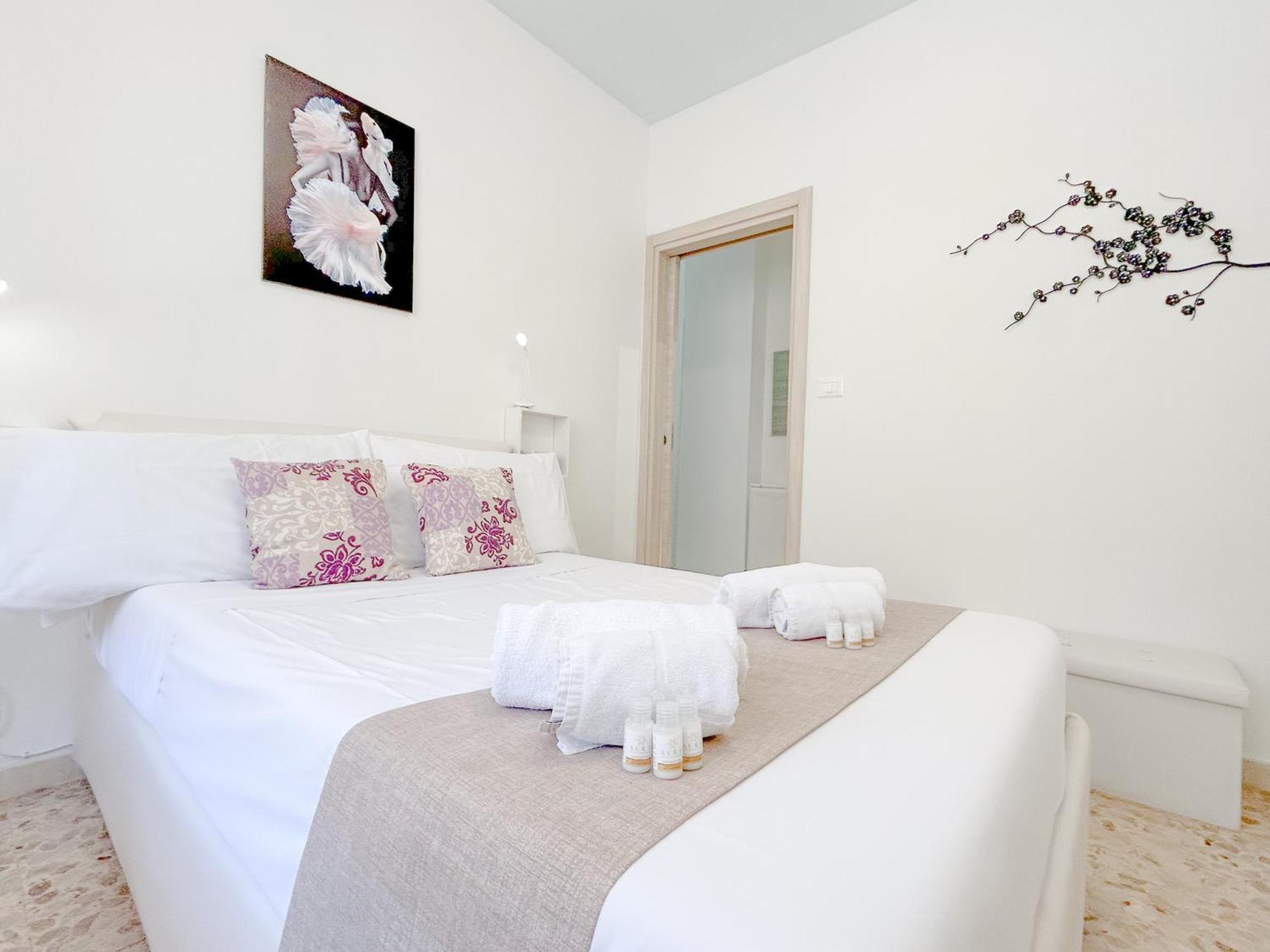 Elegant House - Centro - 400Mt Dal Mare Apartment Ventimiglia Ngoại thất bức ảnh