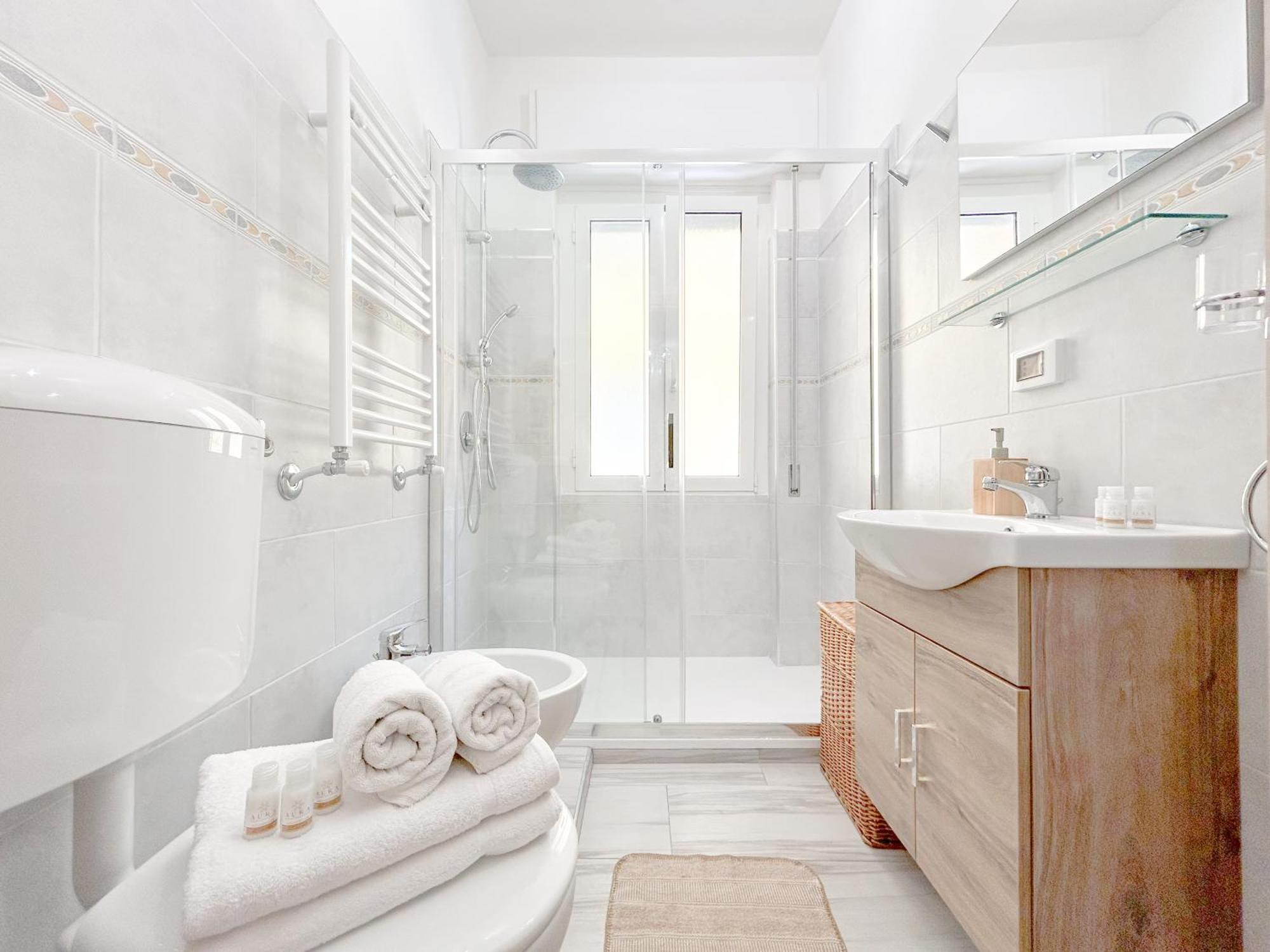 Elegant House - Centro - 400Mt Dal Mare Apartment Ventimiglia Ngoại thất bức ảnh
