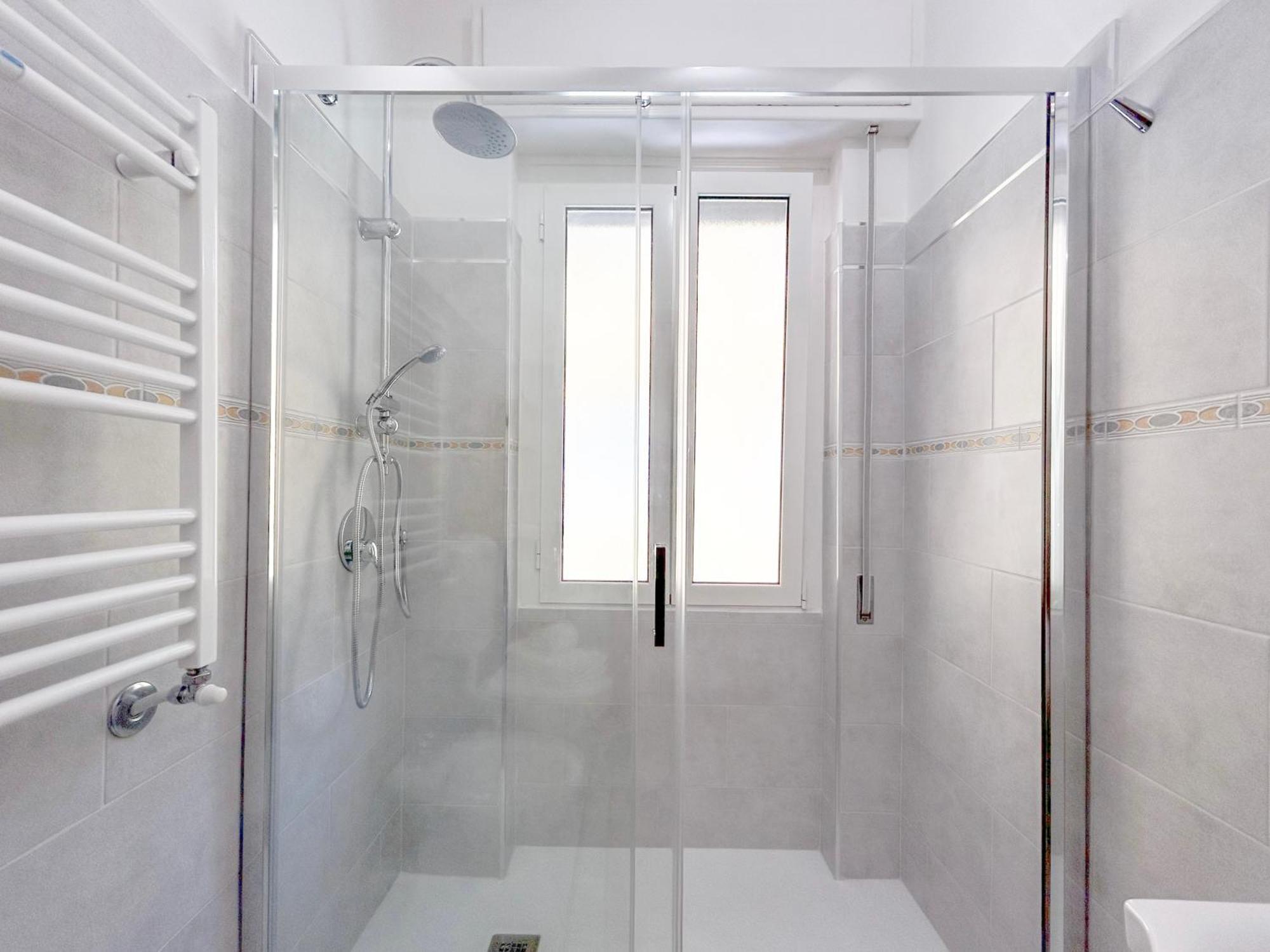 Elegant House - Centro - 400Mt Dal Mare Apartment Ventimiglia Ngoại thất bức ảnh